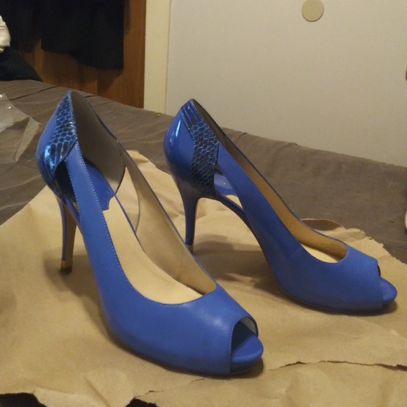 Meet your Posher, Alyssa - Picture 2 of 16